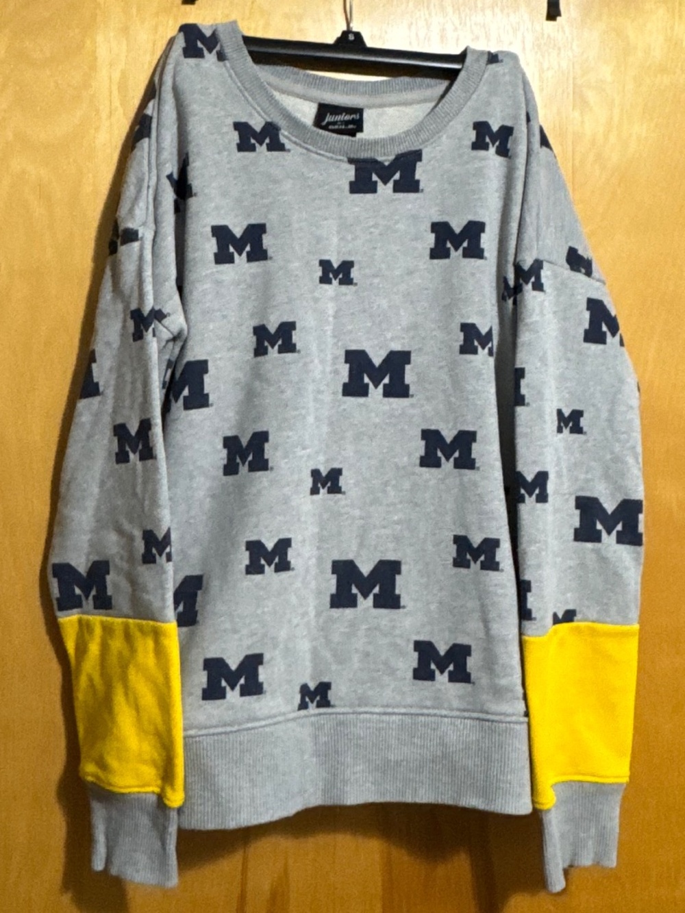 Junior's Michigan Sweatshirt- Large